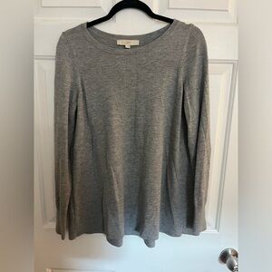 LOFT crewneck swing sweater with pleated back, in gray, size medium